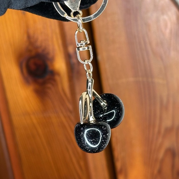 Black Cherry Keychain - Small - Picture 2 of 3